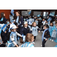 Los más pequeños celebraron el DIA DE LA BANDERA